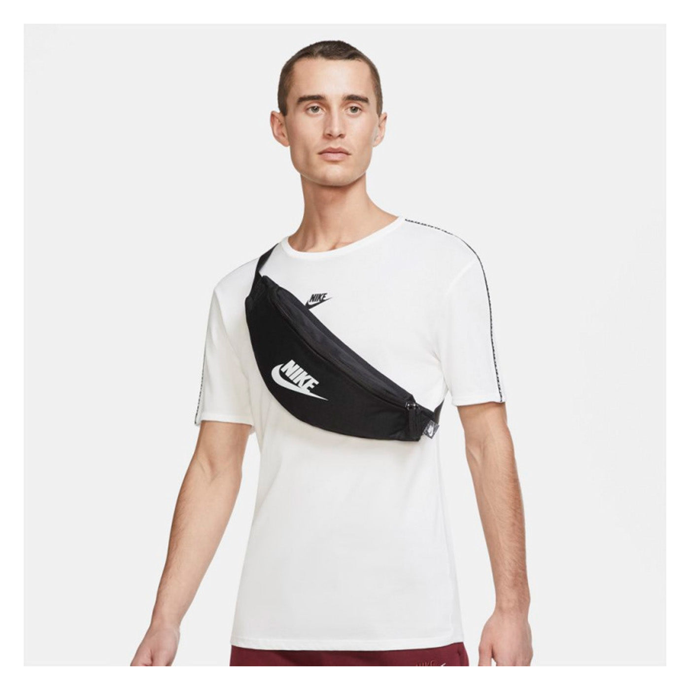 Nike Heritage vyölaukku, Musta