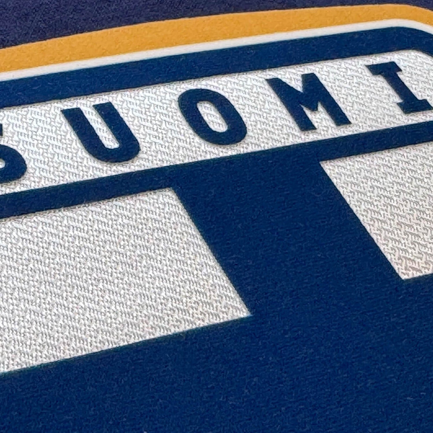 HD Vaakuna huppari, Musta